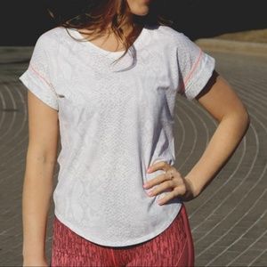 Lulu Lemons - snake print top